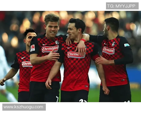 拜仁慕尼黑与波尔图激情对决海报揭幕足球盛宴